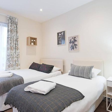 Captivating 2-Bed Apartment In Dublin 1 Exterior photo