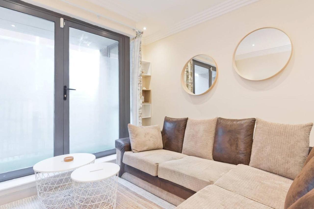 Captivating 2-Bed Apartment In Dublin 1 Exterior photo